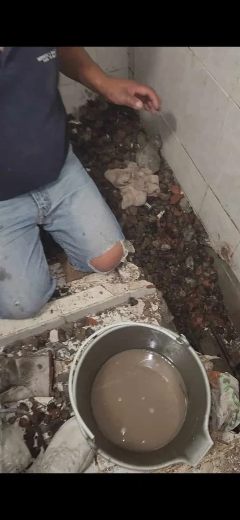 remodelacion de tuberia de agua Remodelamos un baño y cambiamos toda la tubería.